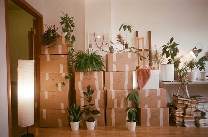 Furniture packing and wrapping service Dubai UAE
